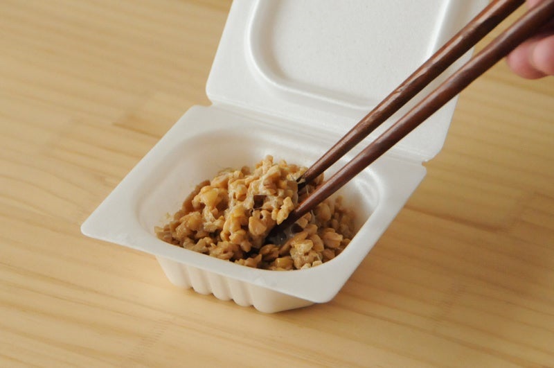 Một hộp Natto tiêu chuẩn ở Nhật Bản